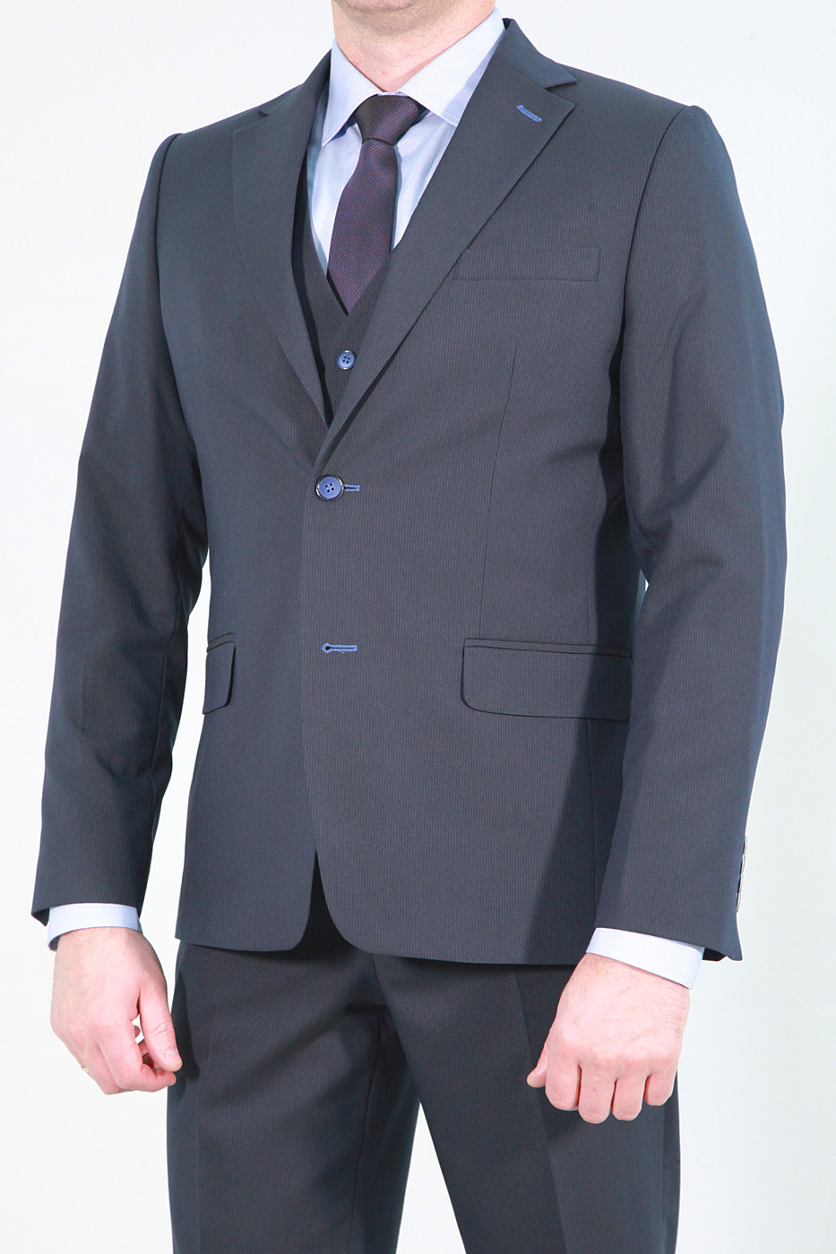 Чёрный мужской костюм-тройка 692 (OSKAR-ITUV5BN550)